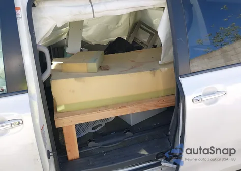 2015 Toyota Sienna Xle 8 Passenger z USA, uszkodzony, nr VIN 5TDYK3DC2FS617070